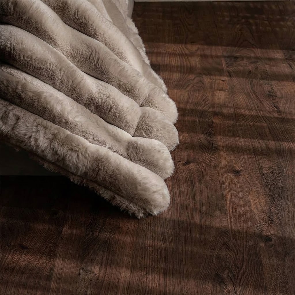 Wide Line Fur Duvet