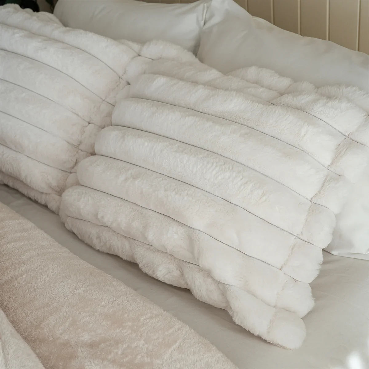 Wide Line Fur Duvet