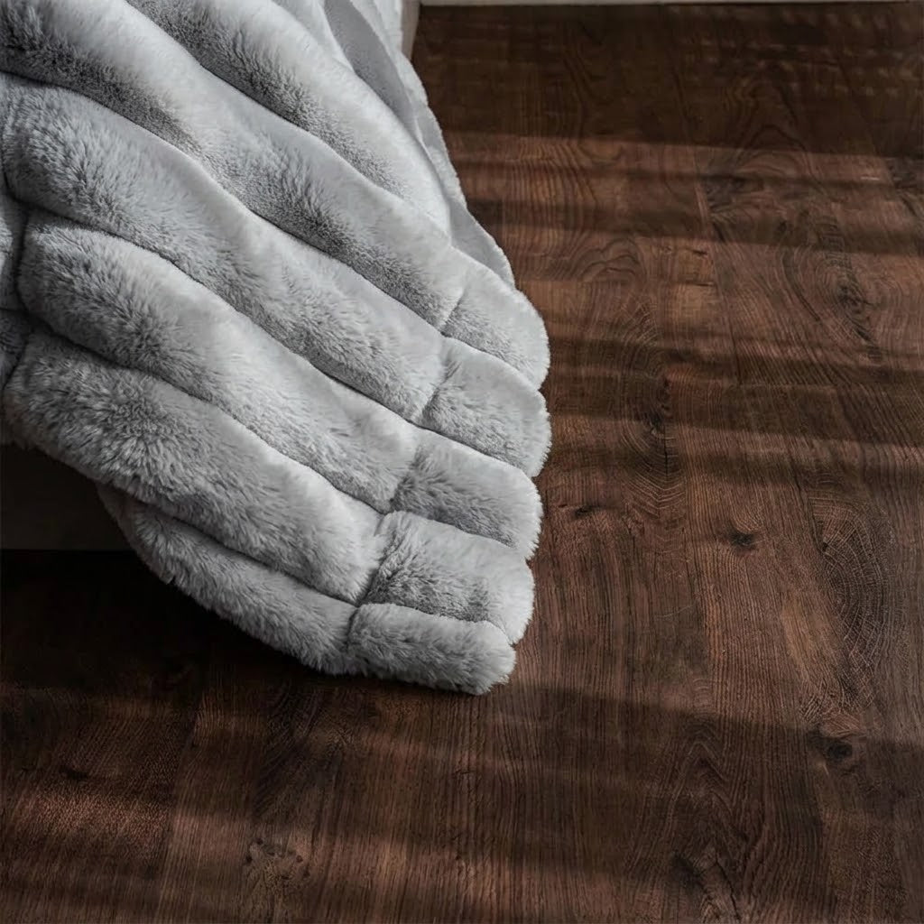 Wide Line Fur Duvet