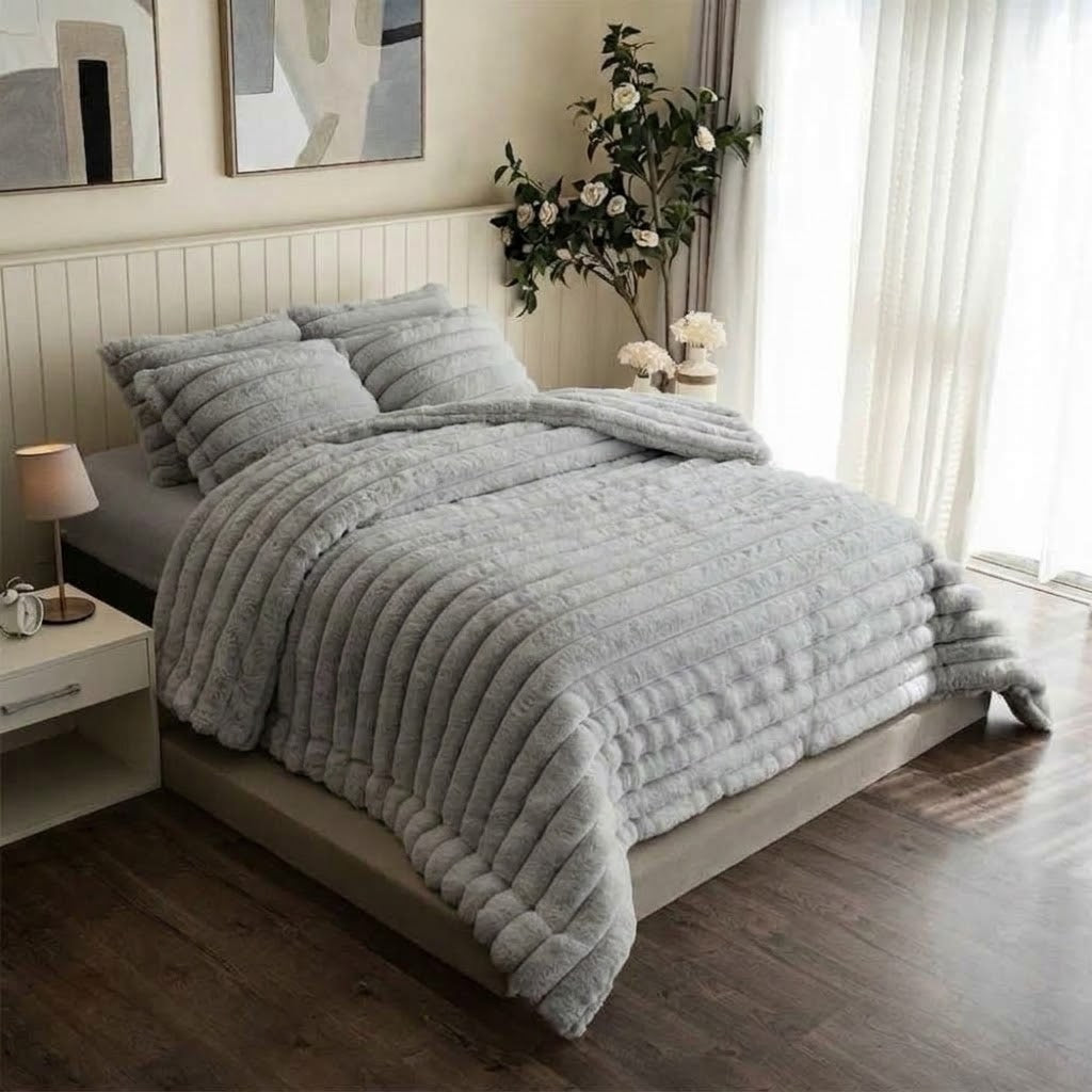 Wide Line Fur Duvet