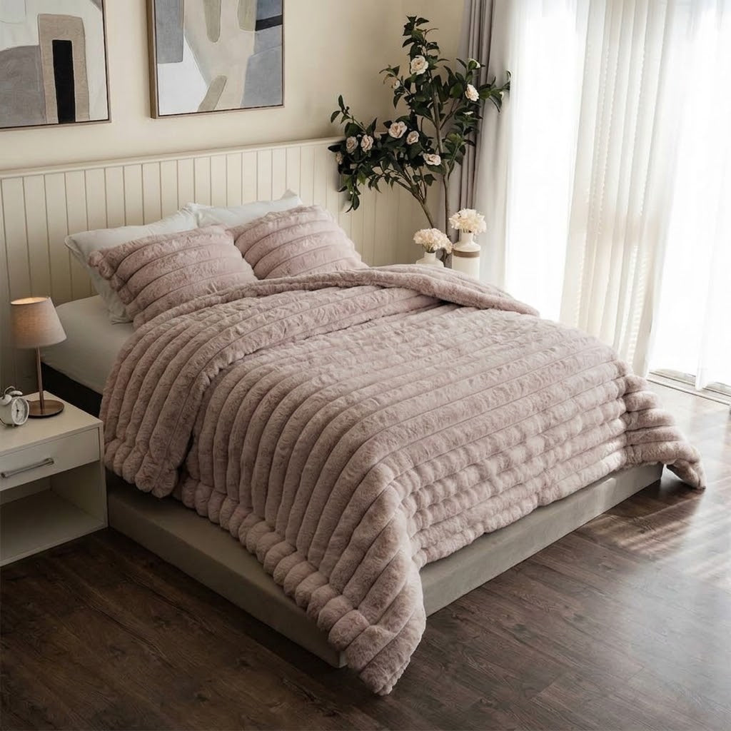 Wide Line Fur Duvet