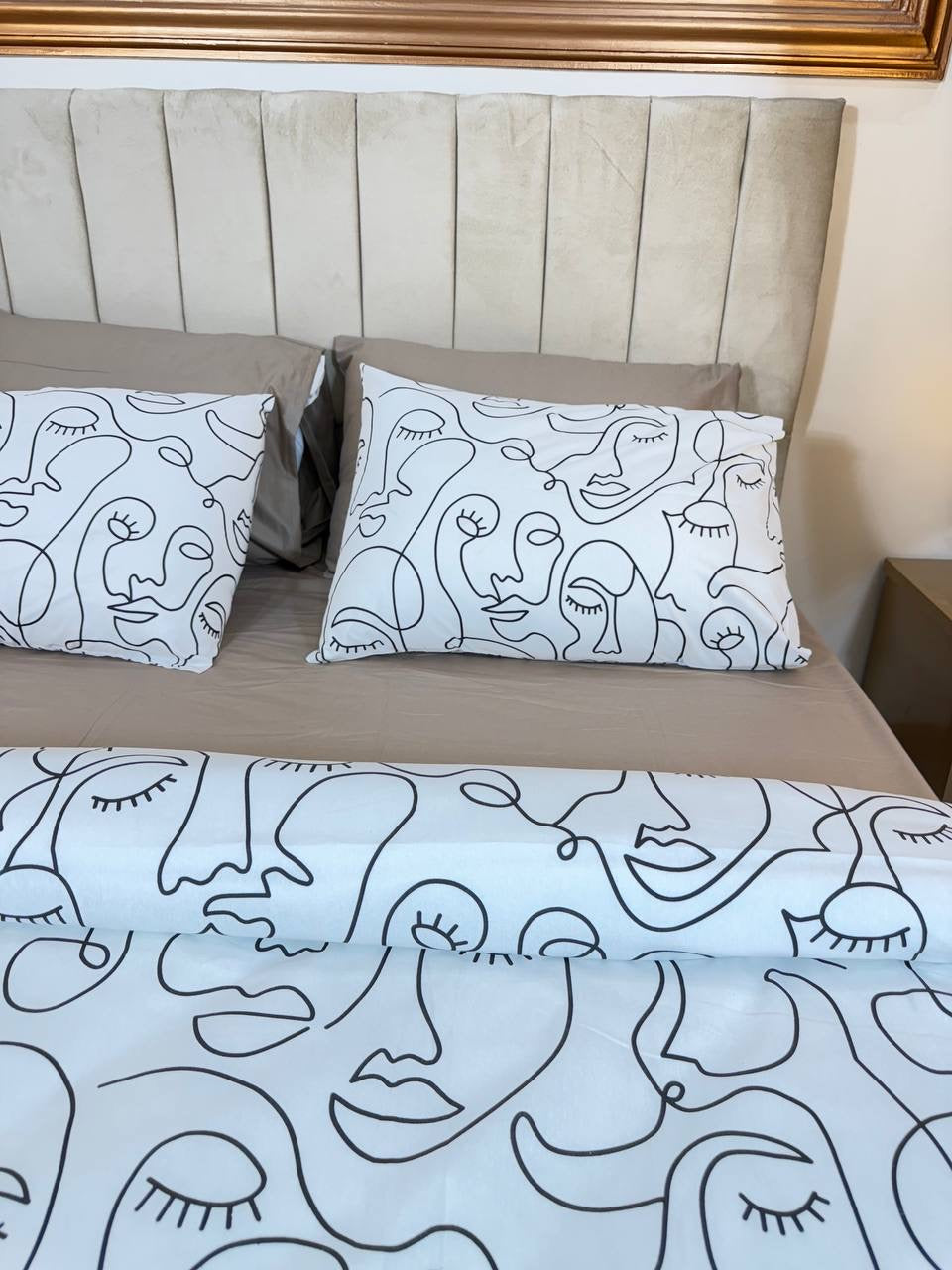 Facescape Bedsheet