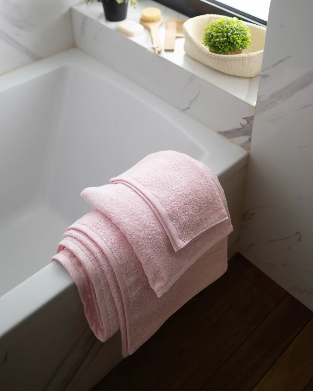 Plain Bathroom Towels 600GSM